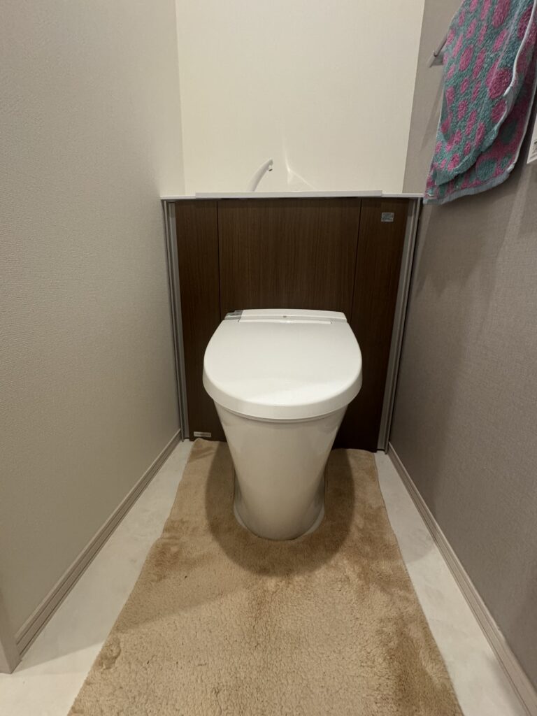 キャビネット式トイレの画像